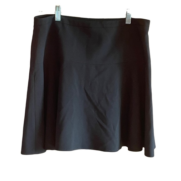 BCBGMAXAZRIA LUCY Classic Black Women's Skirt fluted size medium - Picture 1 of 8